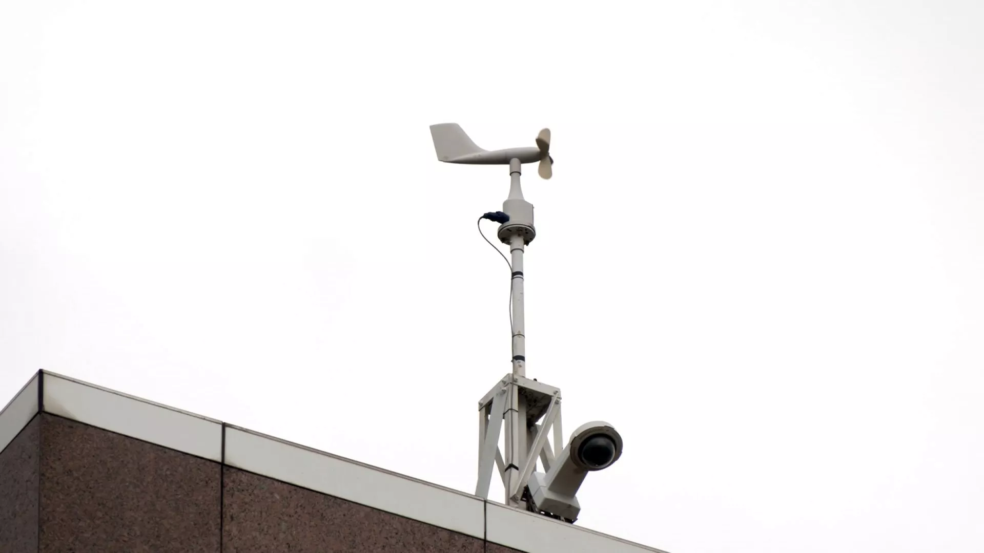 Liên tiếp frông lạnh tràn về, ngày 04/04 sẽ có mưa lớn nhất