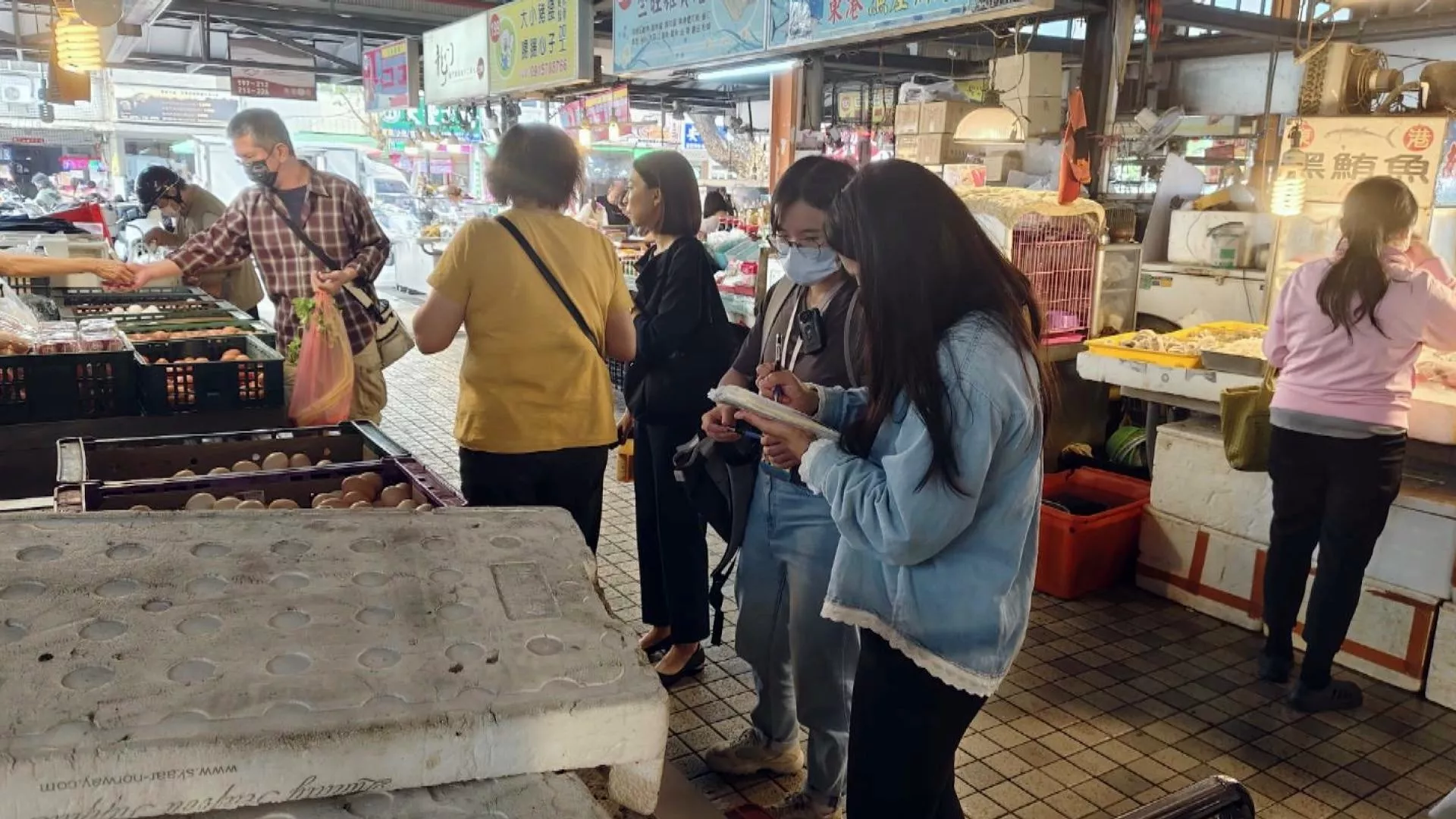 Ngộ độc bò bía, 157 người nhập viện tại Cao Hùng