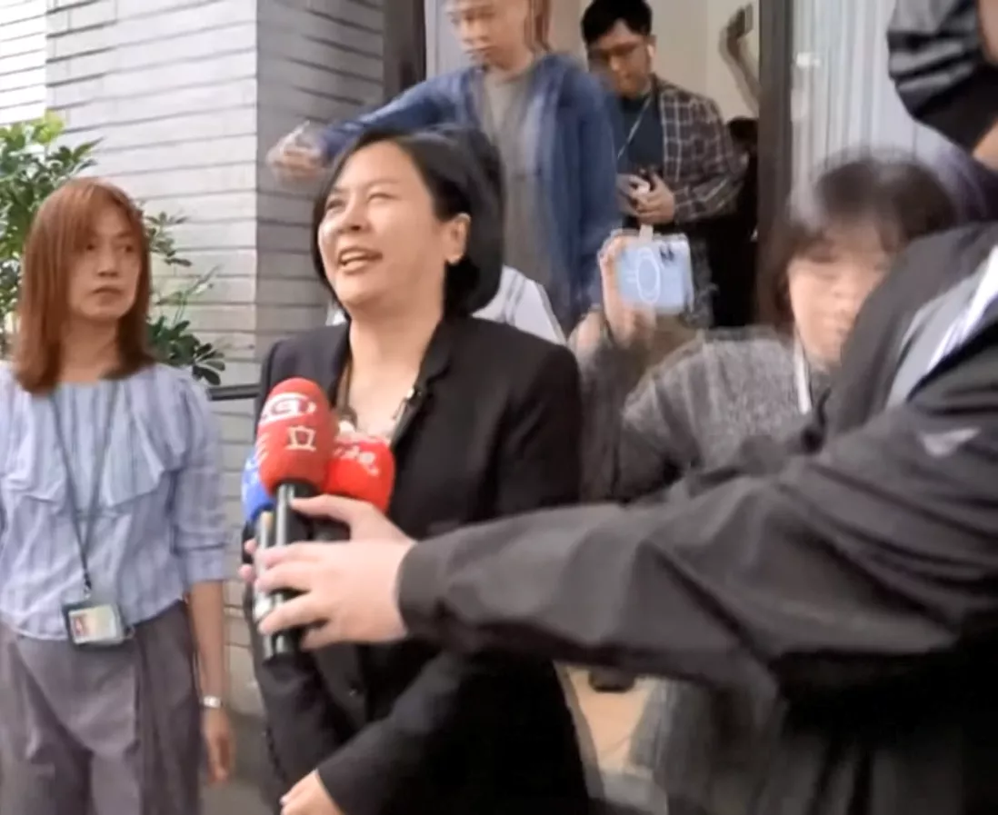 李貞秀喝講欲伊辭立委著補償 民眾黨共開除