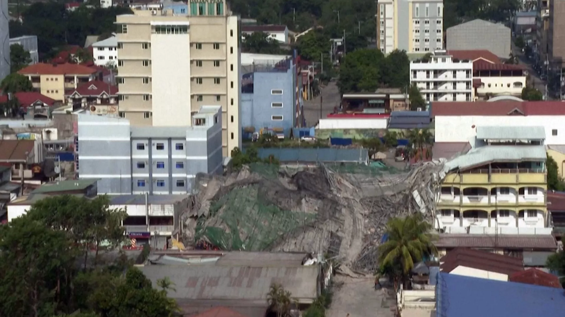 Philippines: Sập công trình, 4 người chết, hơn 10 người mất tích