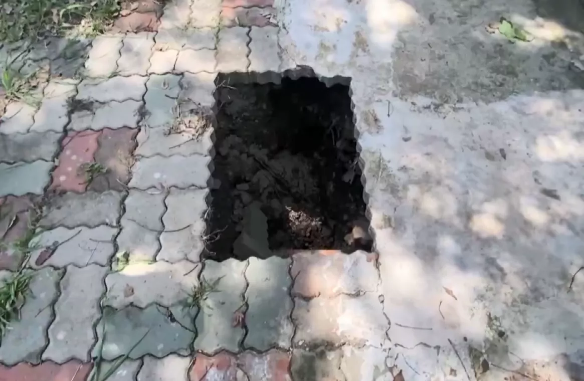 紅磚仔路地基流去破一空 過路人踏脫跤摖傷