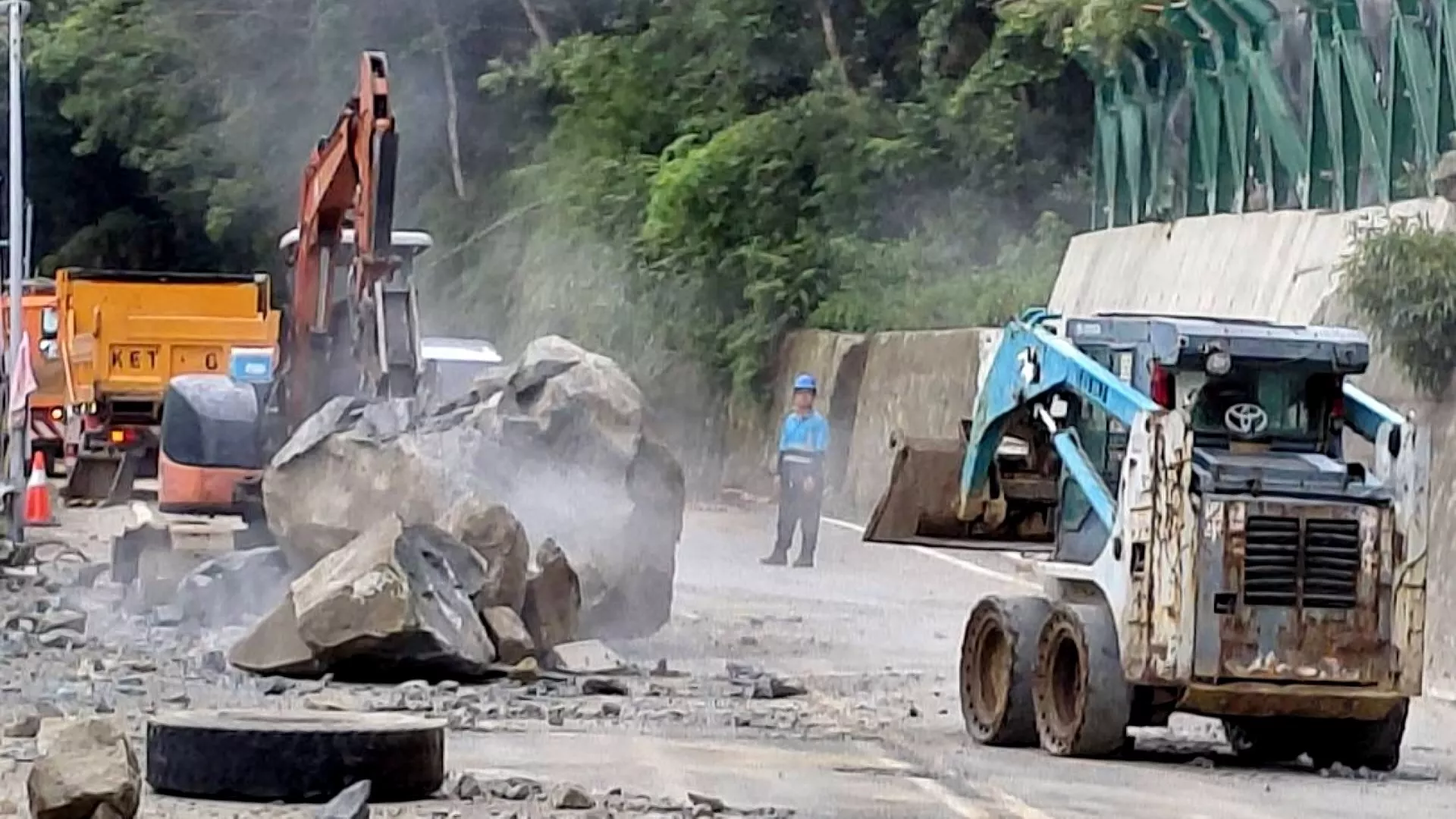 Miaoli terdampak parah akibat Bavi, jalan terputus, warga kampung terjebak