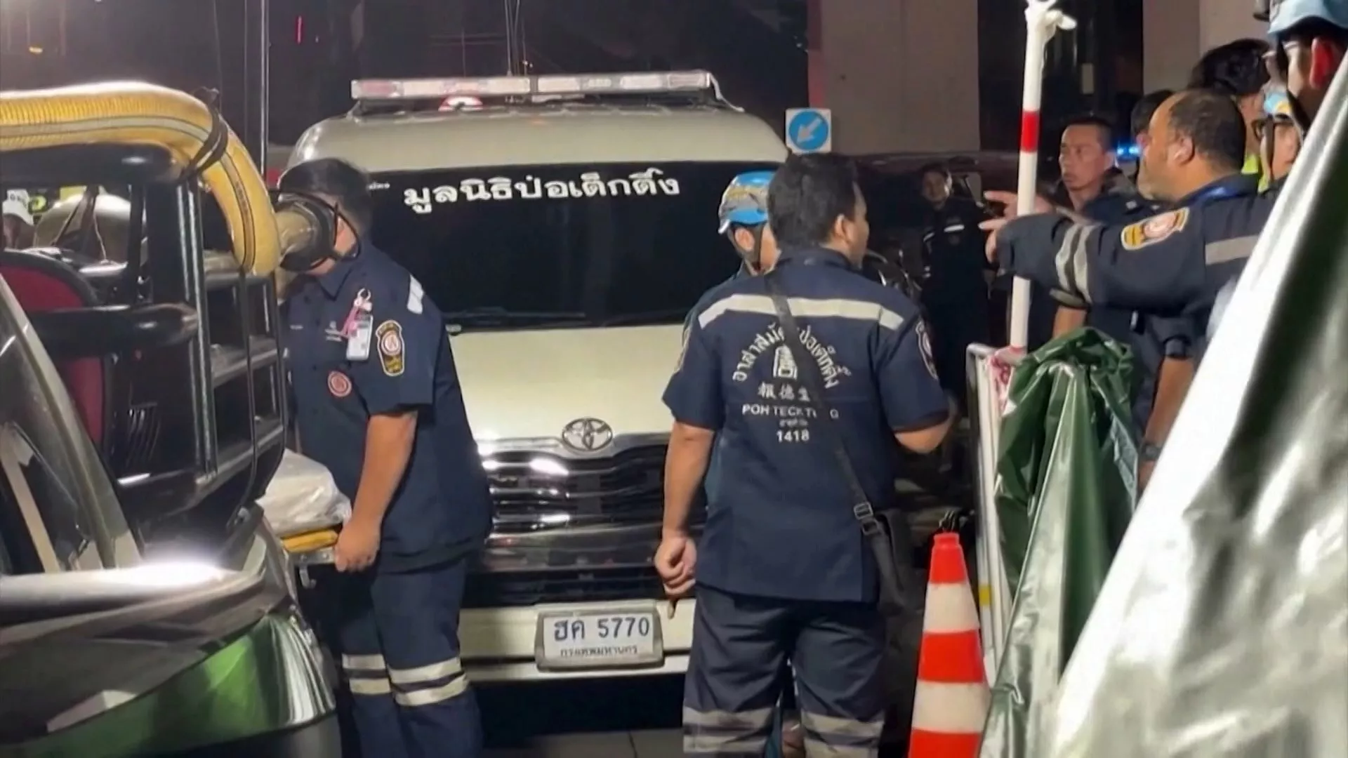 ไฟไหม้ "โรงเบียร์ ณ ลาดพร้าว" สถานบันเทิงในกรุงเทพฯ ดับ 27 เจ็บกว่า 60