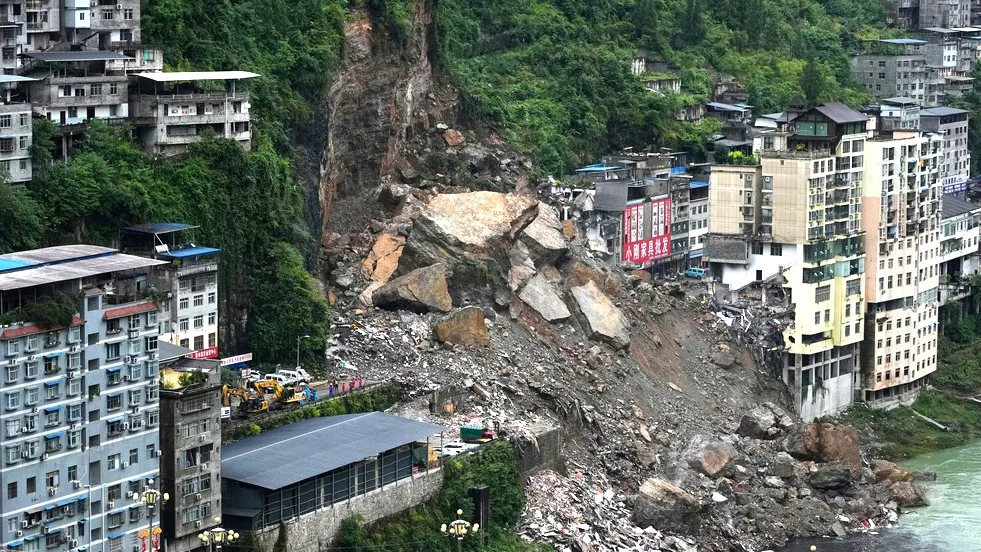 中國彭水山崩已8死、34人失聯 數十棟民宅倒塌