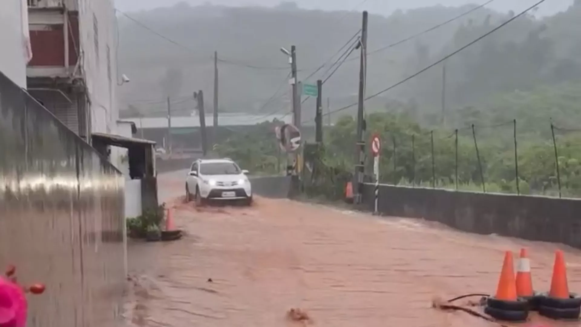 台東綠色隧道「逢大雨必淹」 縣府：會協助整合改善排水