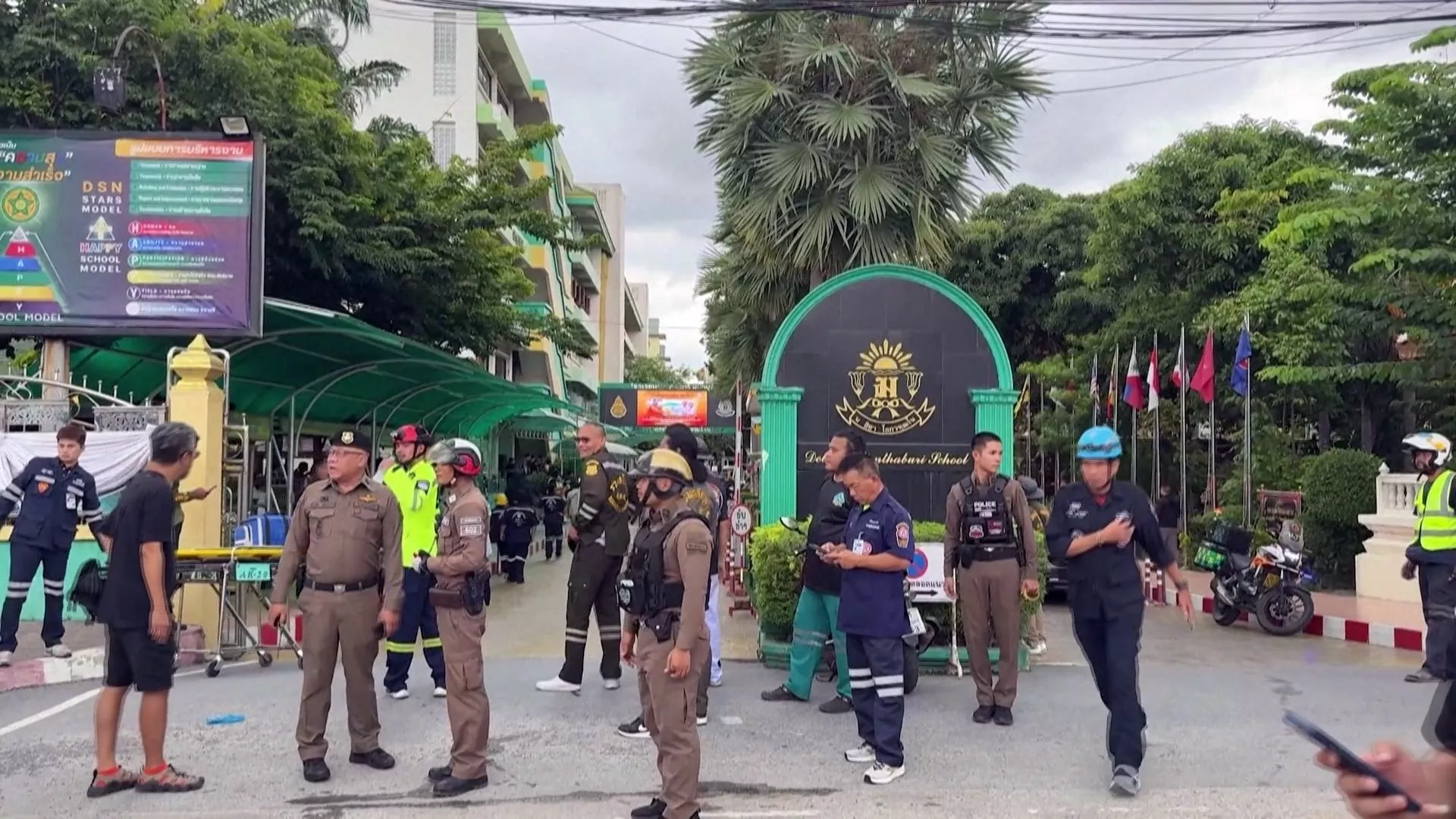 เหตุกราดยิงใน รร.เทพศิรินทร์ นนทบุรี ดับ 6