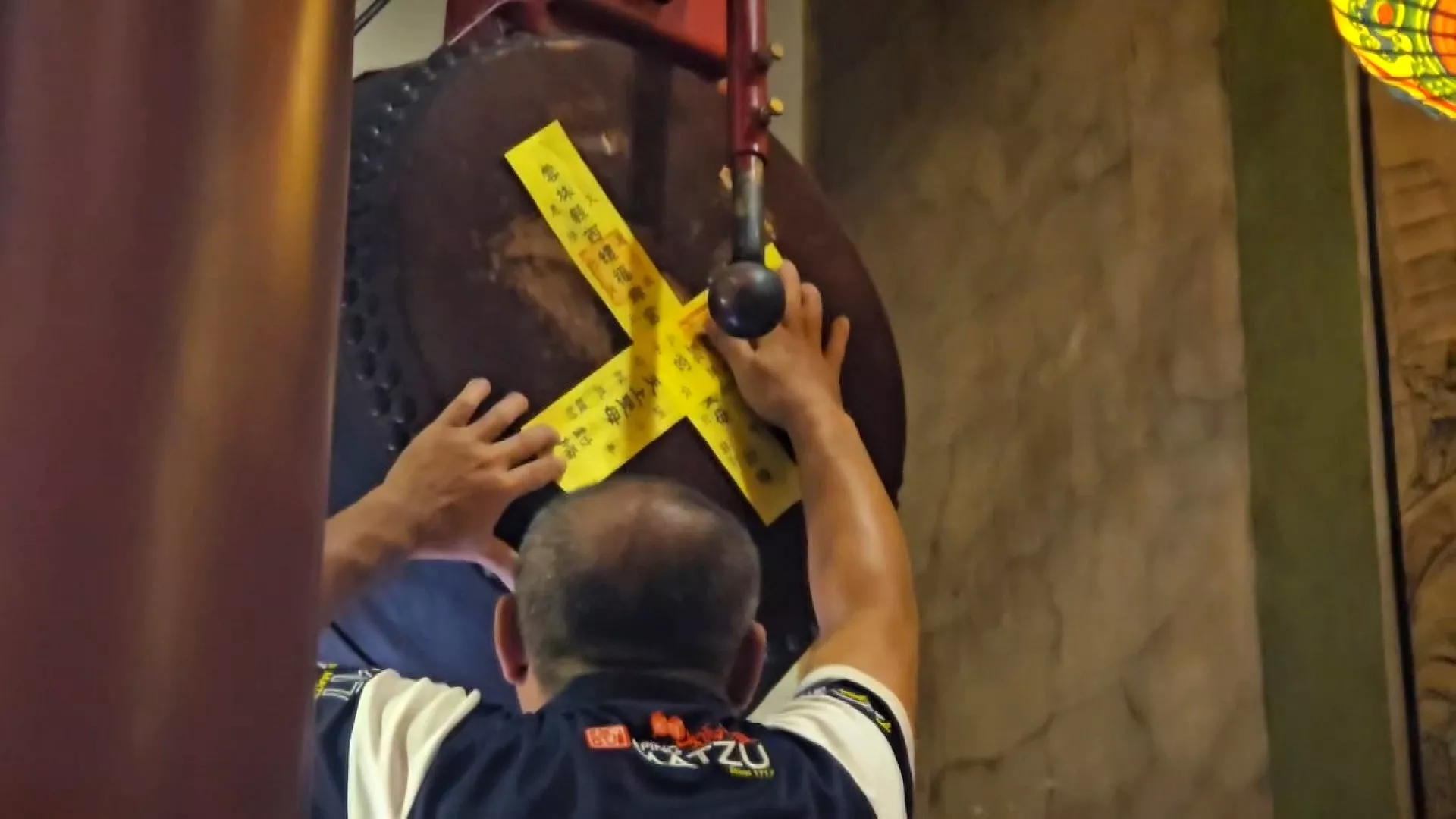Lao động Việt Nam đóng góp kinh phí tu sửa nhà thờ tại Nam Đầu