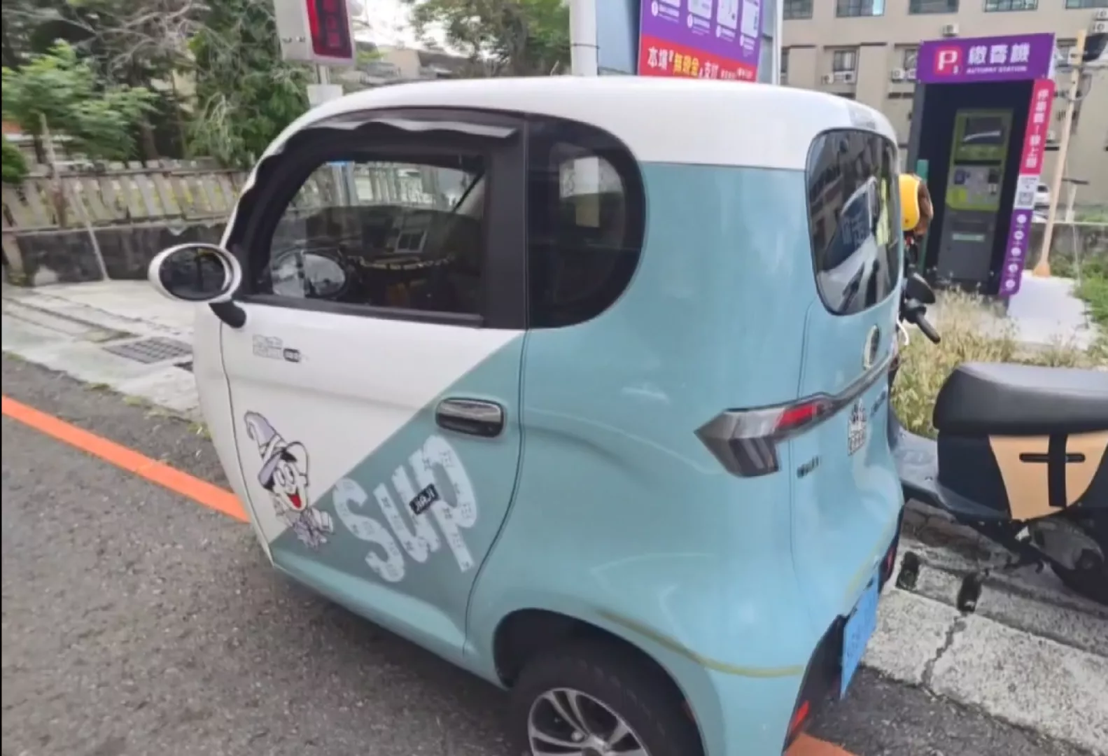 嘉義有中國製座艙式電動車 掛假車牌騎上路