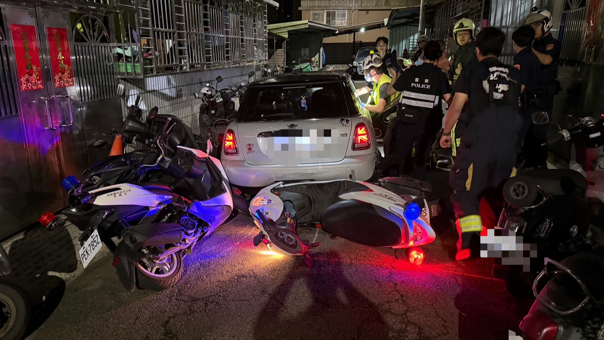 新莊男拒毒駕檢測衝撞逃逸 警開6槍制止、搜出喪屍煙彈