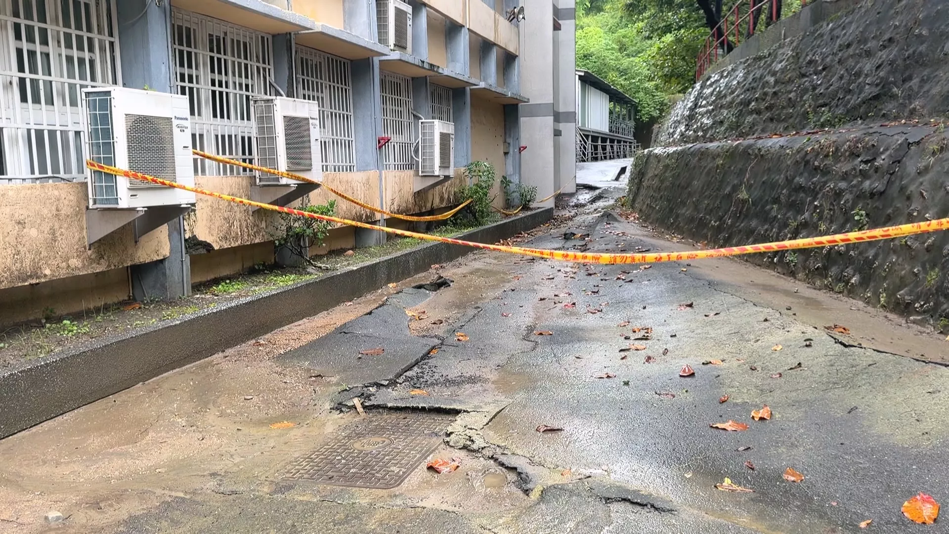 高雄壽山國中邊坡土石鬆動 校方預防性停課進行安全評估