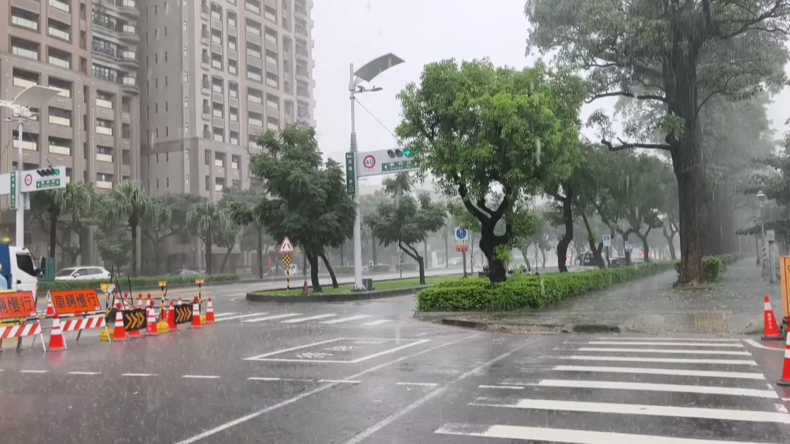 連日豪雨高屏災情不斷 氣象署：9/6降雨趨緩