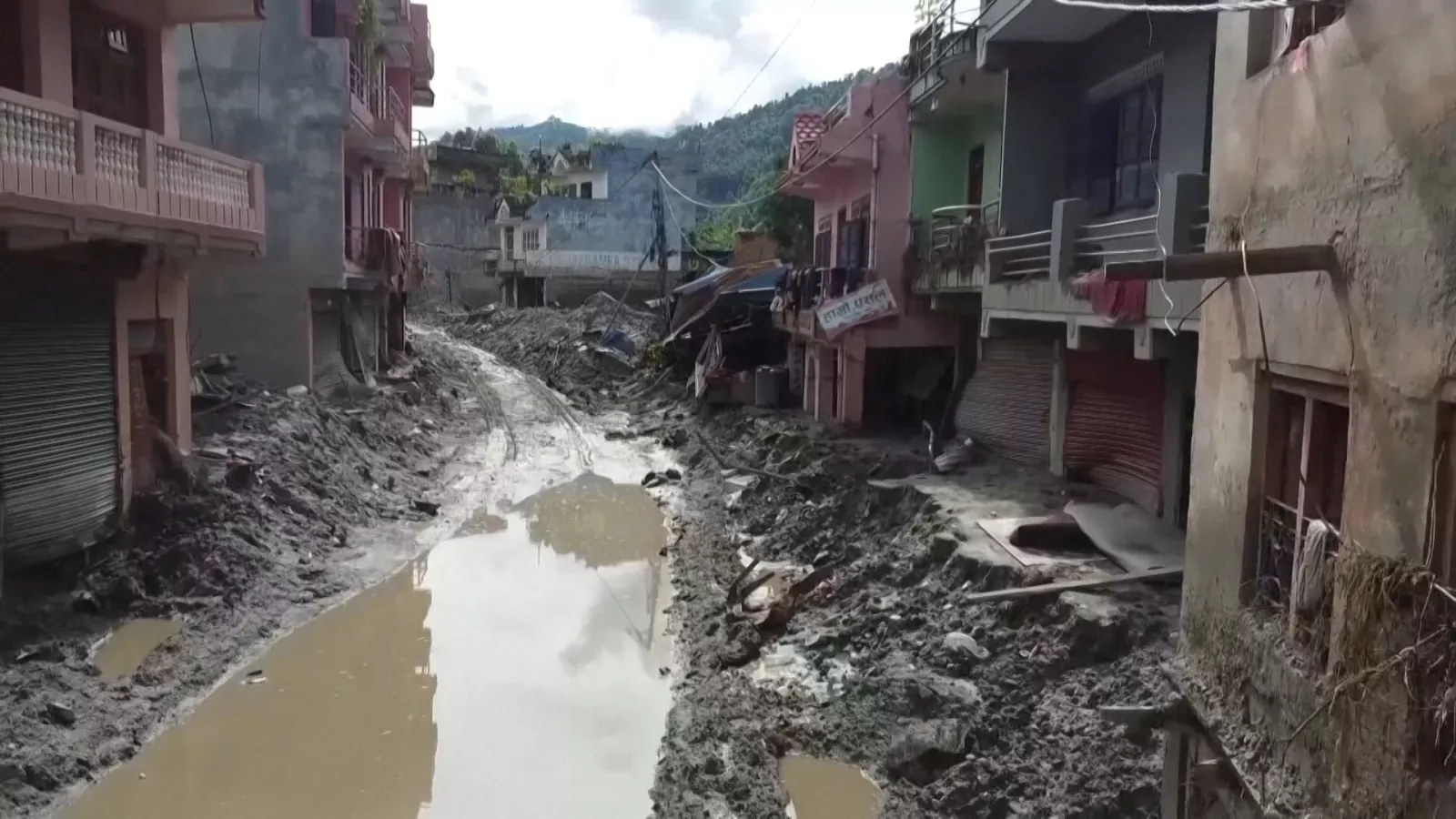Thảm họa ở Nepal đã hơn 1.100 người chết, 4.500 người mất tích