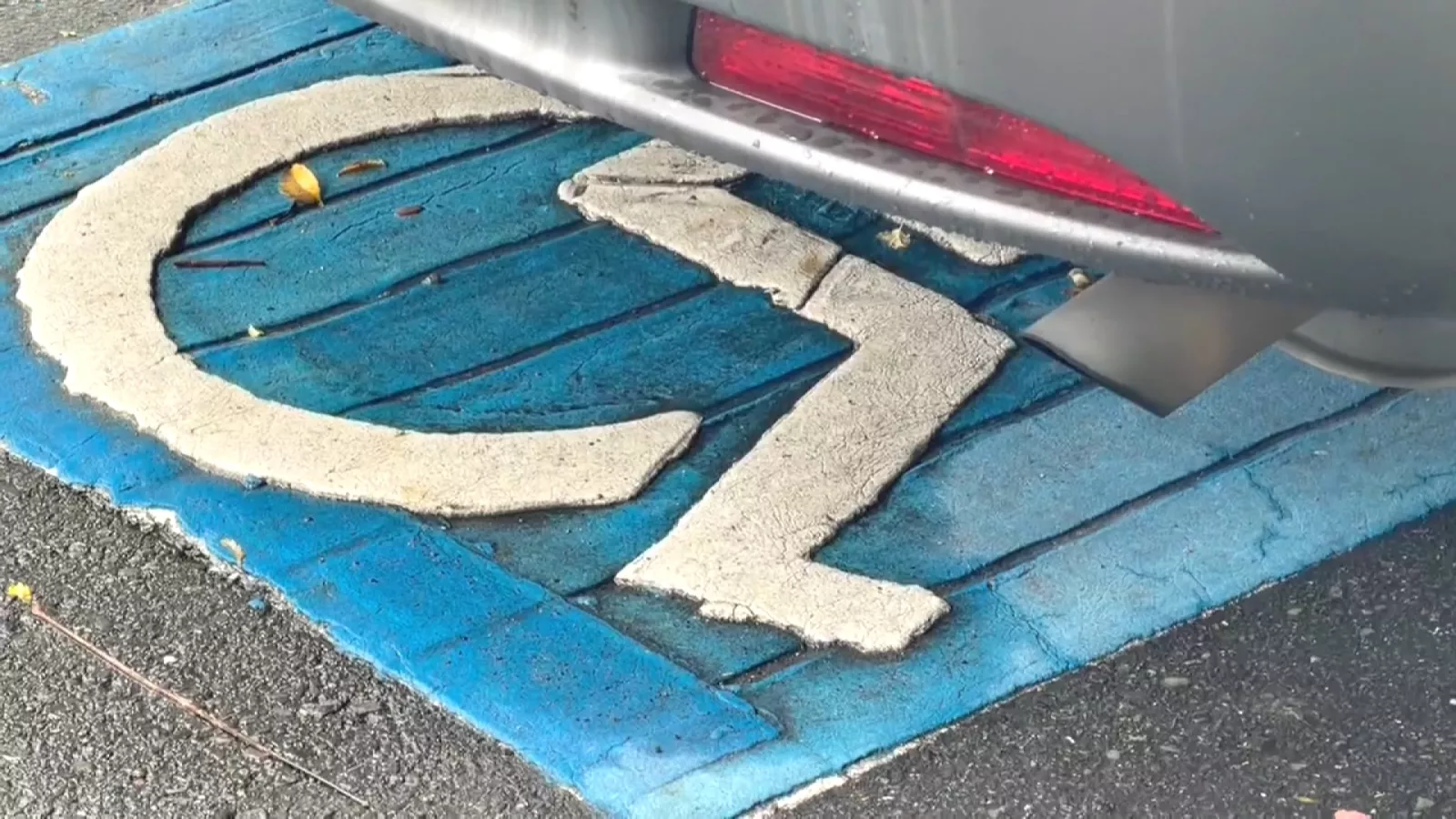 身障車位長期遭占用 宜縣府擬取消免費政策