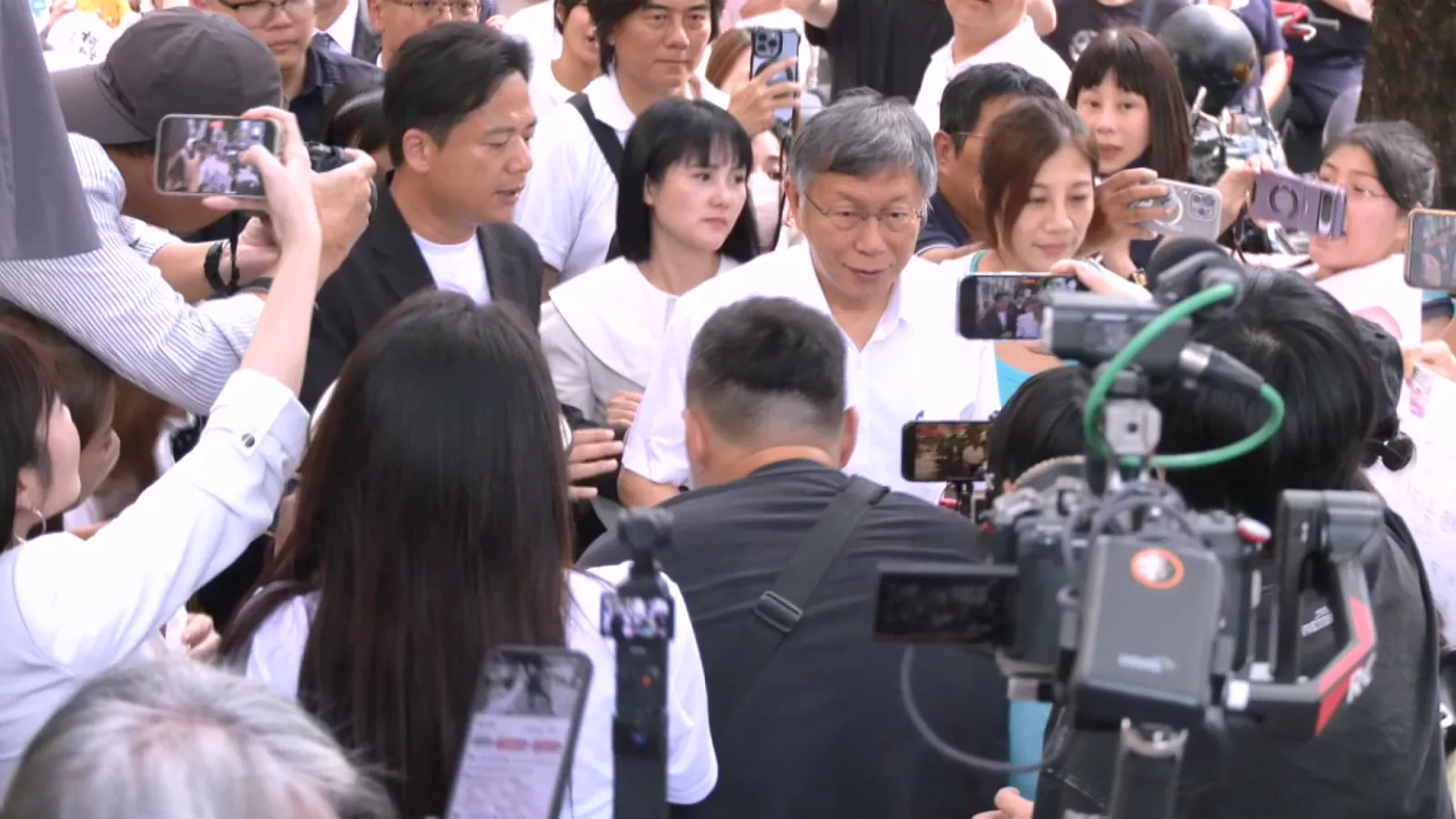 政治獻金案二審首度開庭 柯文哲稱無罪請求撤銷原判決