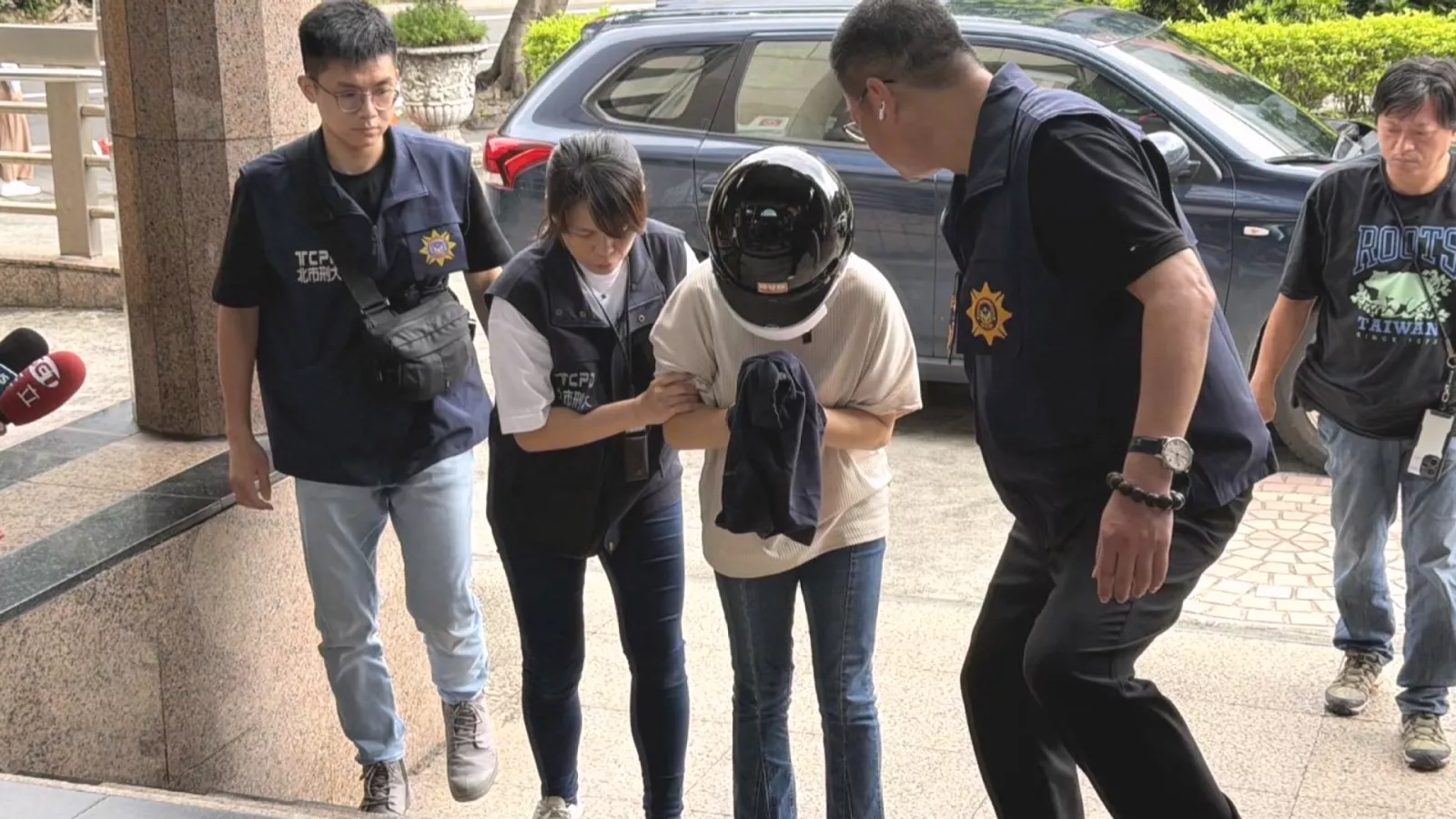 女子受同居男教唆槍殺其妻 成首位犯下持槍殺人案女殺手