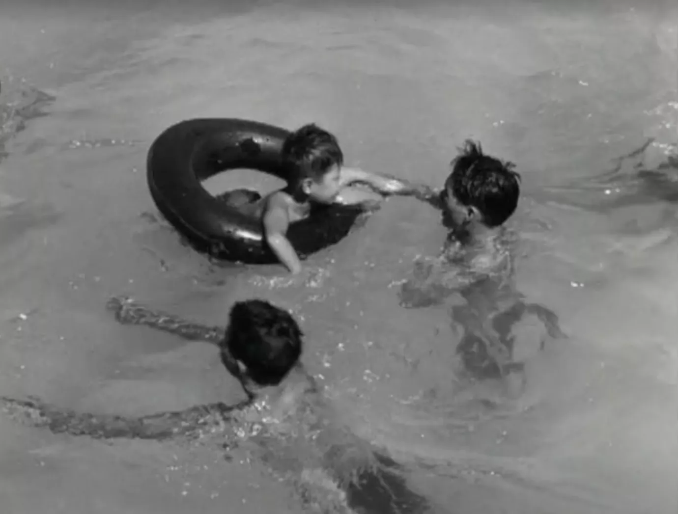 1971年桃園縣立游泳池（圖／國家電影及視聽文化中心）