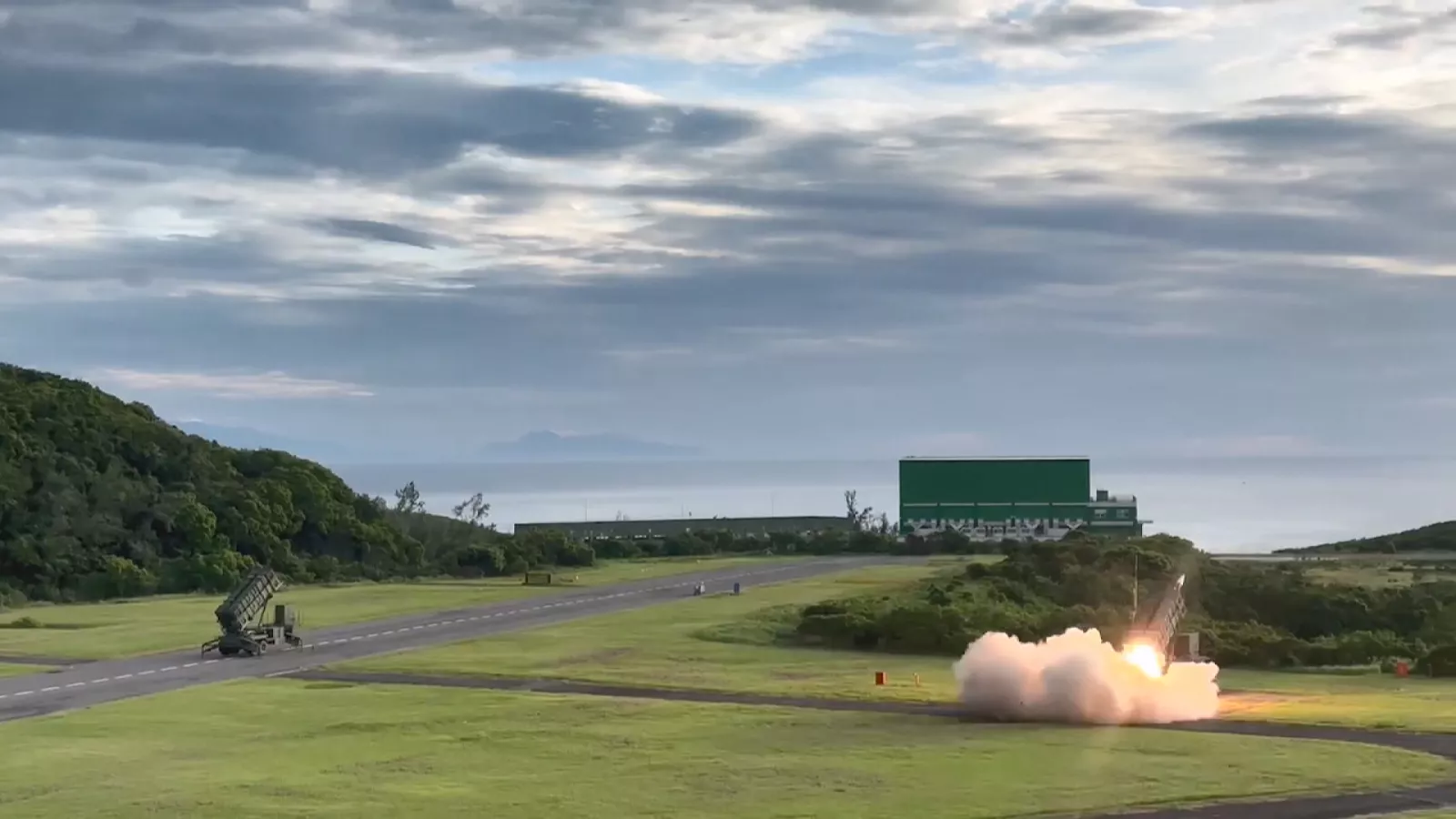 國軍九鵬基地彈藥射擊演訓 陸軍六軍團連兩月天馬操演
