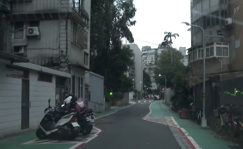 彎彎路可降低行車速度