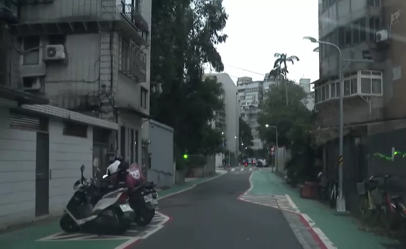 彎彎路可降低行車速度