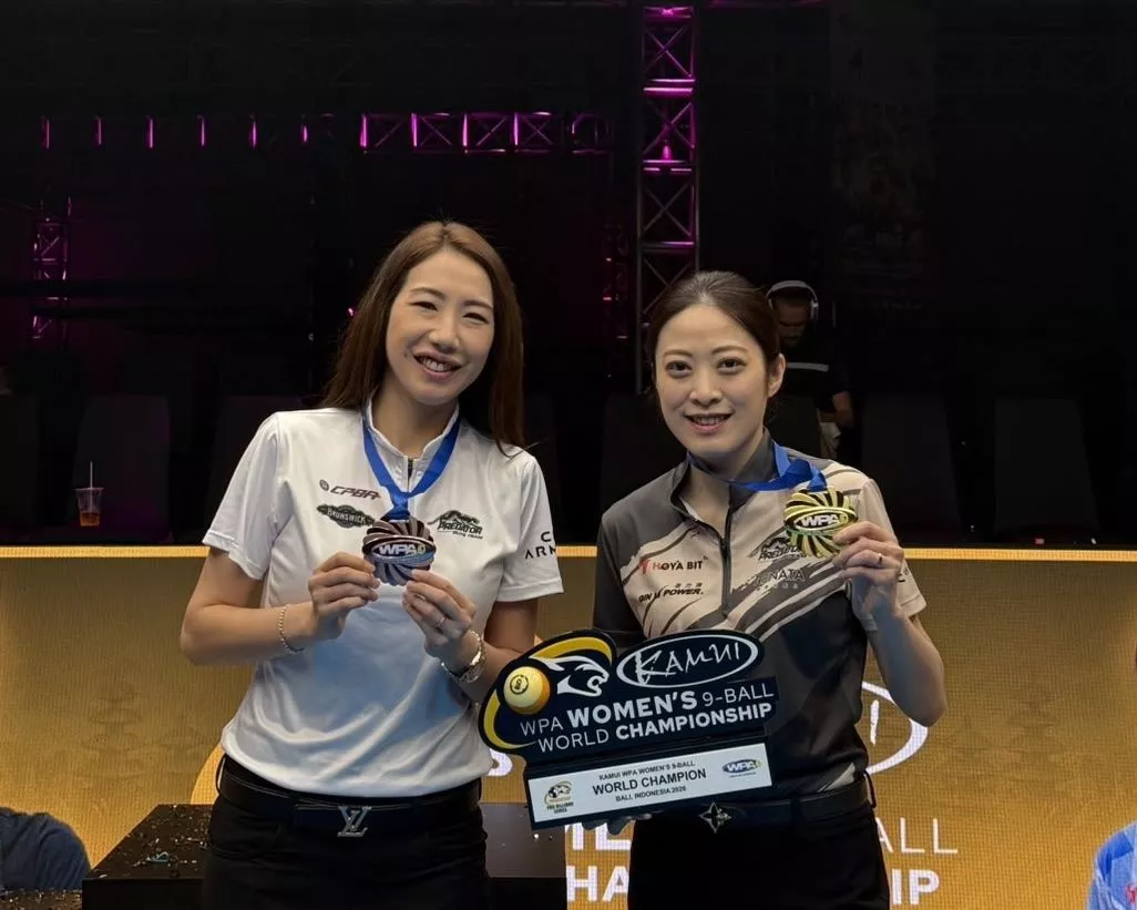 台灣撞球好手周婕妤（右）在2026世界女子花式撞球錦標賽二度摘金，魏子茜（左）則拿下銅牌。（圖／運動部）