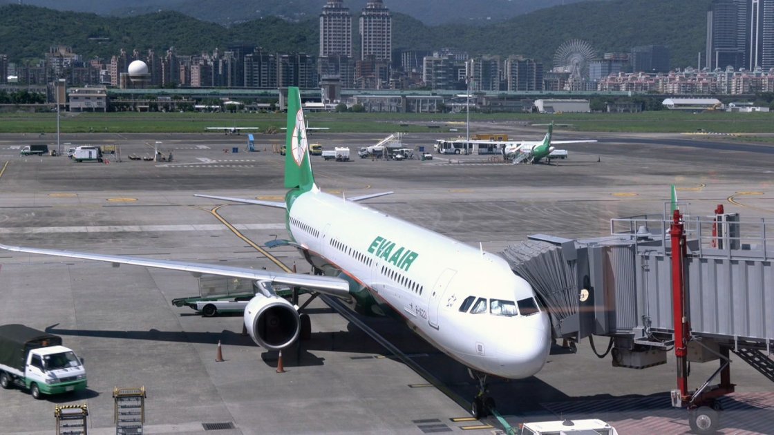睽違4年重返北路航線 華航、長榮飛越俄羅斯領空