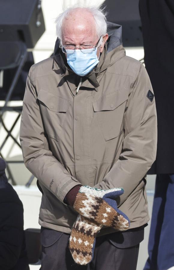 1612230176r.jpg
